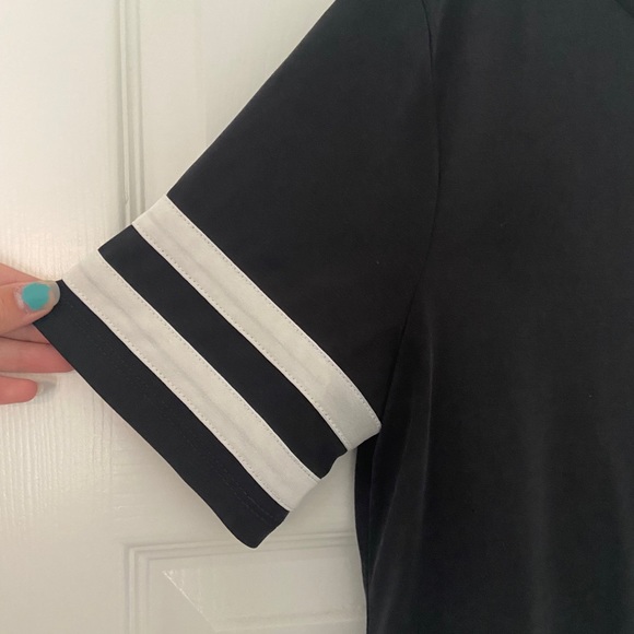 Forever 21 Cropped Sporty Striped Top - Picture 2 of 3